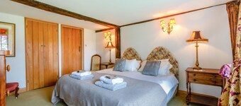 5 Bed in Magham Down (oc-sx942)