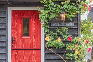 Exterior detail - 1 Bed in Maidstone (oc-md445) (Boughton Monchelsea)