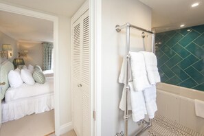 3 bedrooms, iron/ironing board, free WiFi, bed sheets - 3 Bed in Bath (oc-bhr40) (Bath)