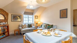 Interior - 2 Bed in Brighton & Hove (oc-bbbswe) (Hove)