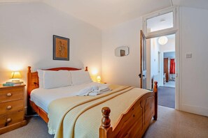 Iron/ironing board, free WiFi, bed sheets - 2 Bed in Brighton & Hove (oc-bbbswe) (Hove)