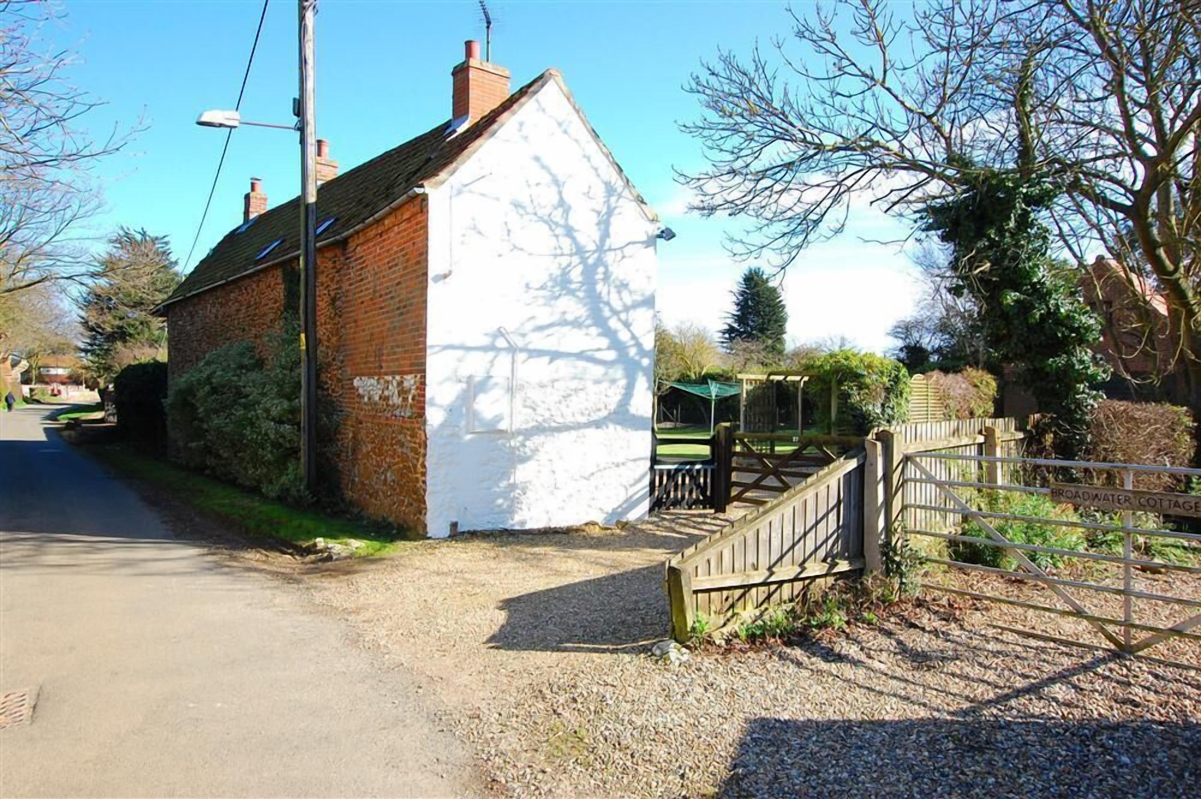 المنطقة المحيطة بالمنشأة