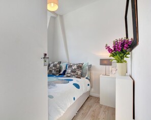 Fer et planche à repasser, accès au Wi-Fi (inclus), literie fournie