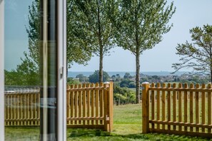 Interior - 3 Bed in Adgestone (oc-a32613) (Brading)