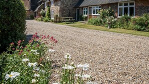 Property grounds - 2 Bed in Bacton (oc-710) (Bacton)
