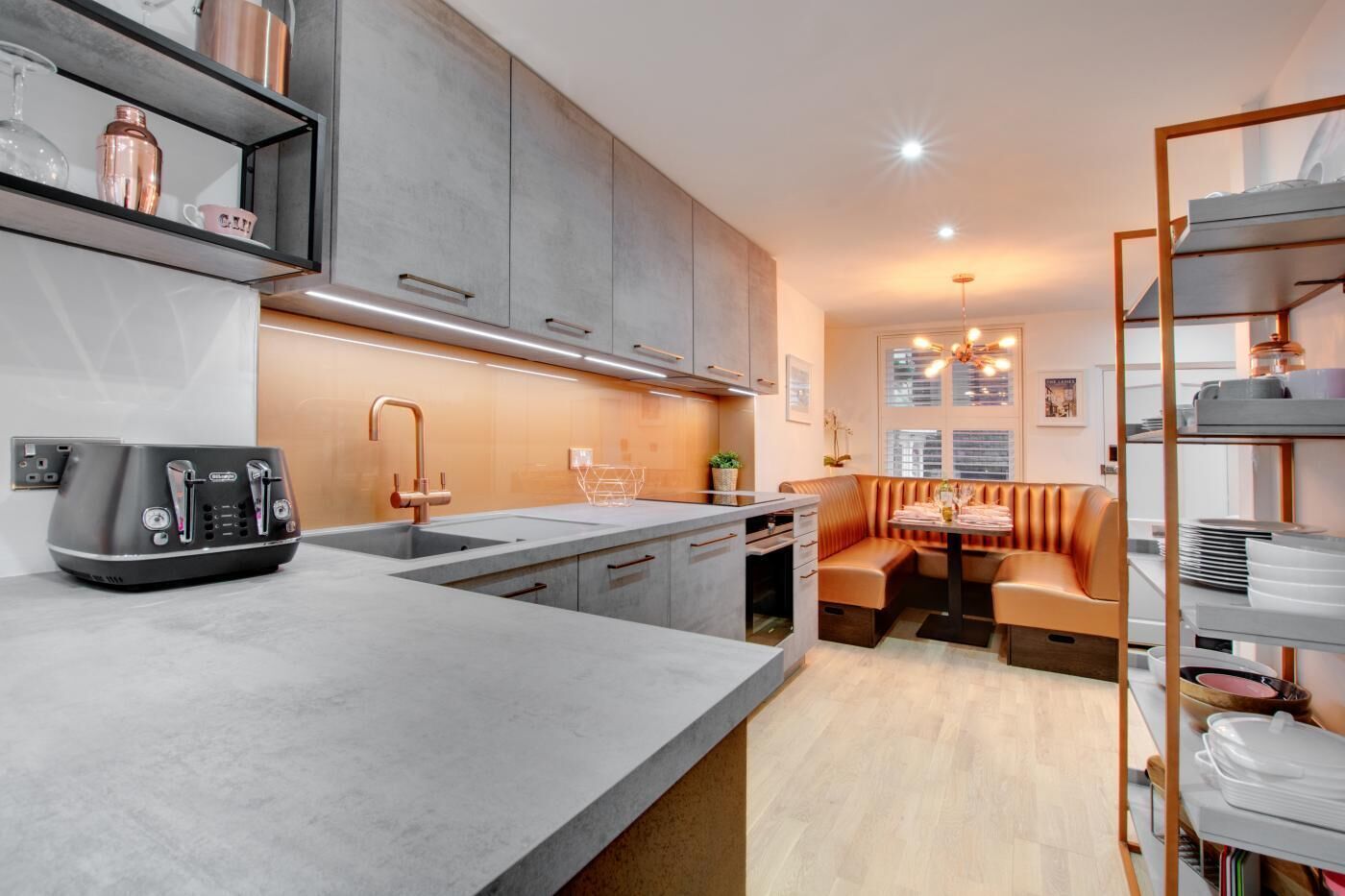 Microwave, oven, dishwasher, cookware/dishes/utensils