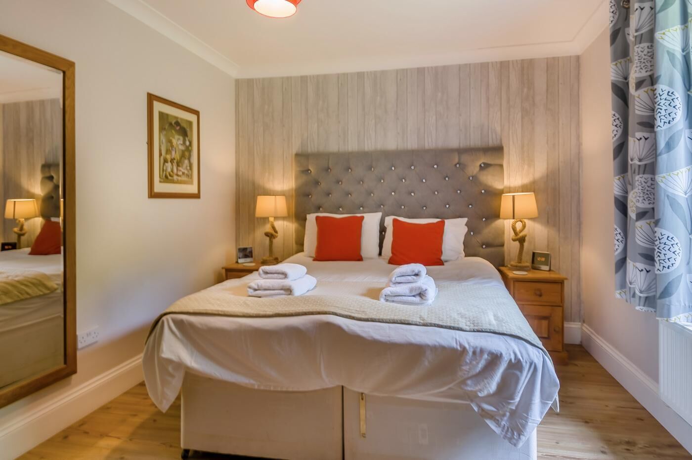 مكواة/لوح كي وواي فاي مجانًا وملاءات أسرّة