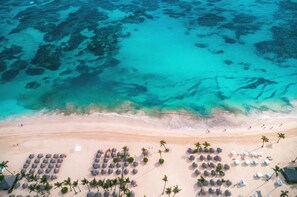 Beach - Downtown Studio w/Pool, Gym, WiFi – by Yellowkey (PUNTA CANA)