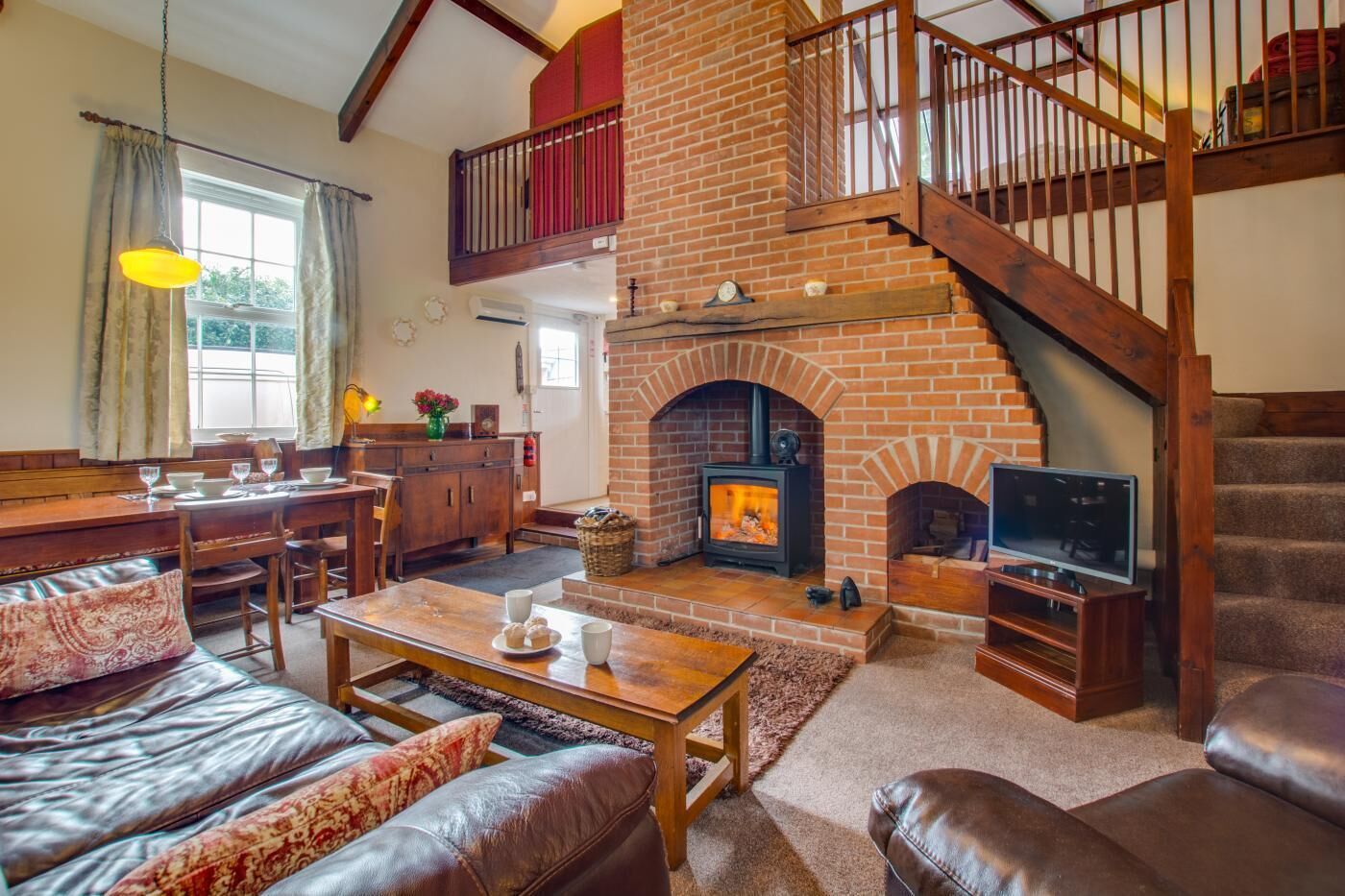 Télévision, cheminée