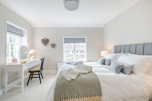 Iron/ironing board, free WiFi, bed sheets - 2 Bed in East Brent (oc-k32780) (East Brent)