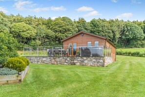 Outdoor dining - 3 Bed in Lloc (oc-h32740) (Lloc)