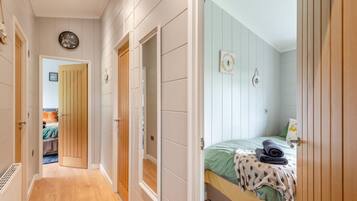 3 chambres, fer et planche à repasser, Wi-Fi gratuit, draps fournis