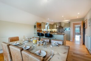 Dining - 4 Bed in Thornham (oc-888) (Thornham)