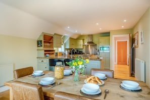 Dining - 4 Bed in Thornham (oc-888) (Thornham)