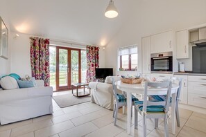 TV - 1 Bed in Rolvenden (oc-tn612) (Rolvenden)