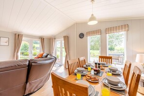 Dining - 3 Bed in Lloc (oc-p32741) (Lloc)