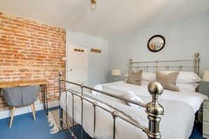 Iron/ironing board, free WiFi, bed sheets - 4 Bed in Rottingdean (oc-bbrott) (Brighton)