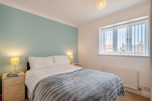 3 bedrooms, iron/ironing board, free WiFi