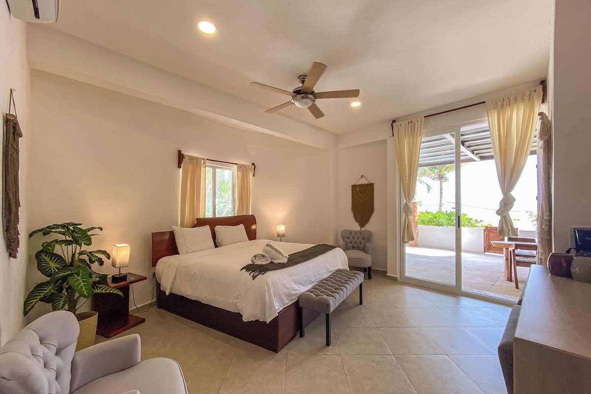 Junior-Studiosuite, 1 King-Bett, Meerblick | Kostenloses WLAN