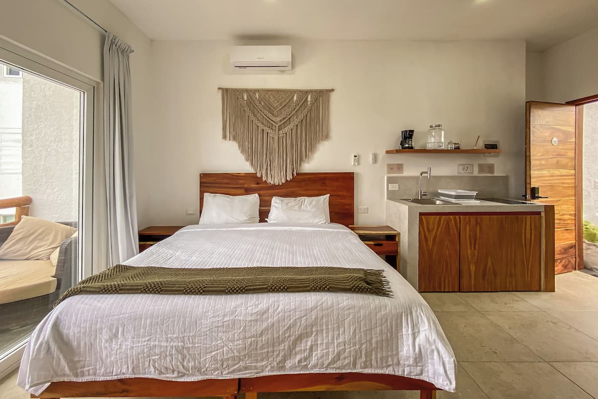 Junior-Studiosuite, 1 King-Bett, Meerblick | Kostenloses WLAN