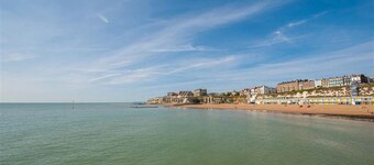 3 Bed in Broadstairs (oc-cc0178)