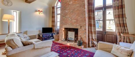 Télévision, cheminée