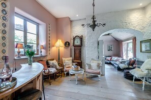 Interior - 6 Bed in Portishead (oc-m32094) (Portishead)