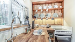 Microonde, forno, lavastoviglie, pentole/stoviglie/utensili