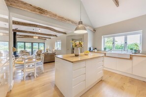 Interior - 3 Bed in Sedlescombe (oc-c32764) (Sedlescombe)