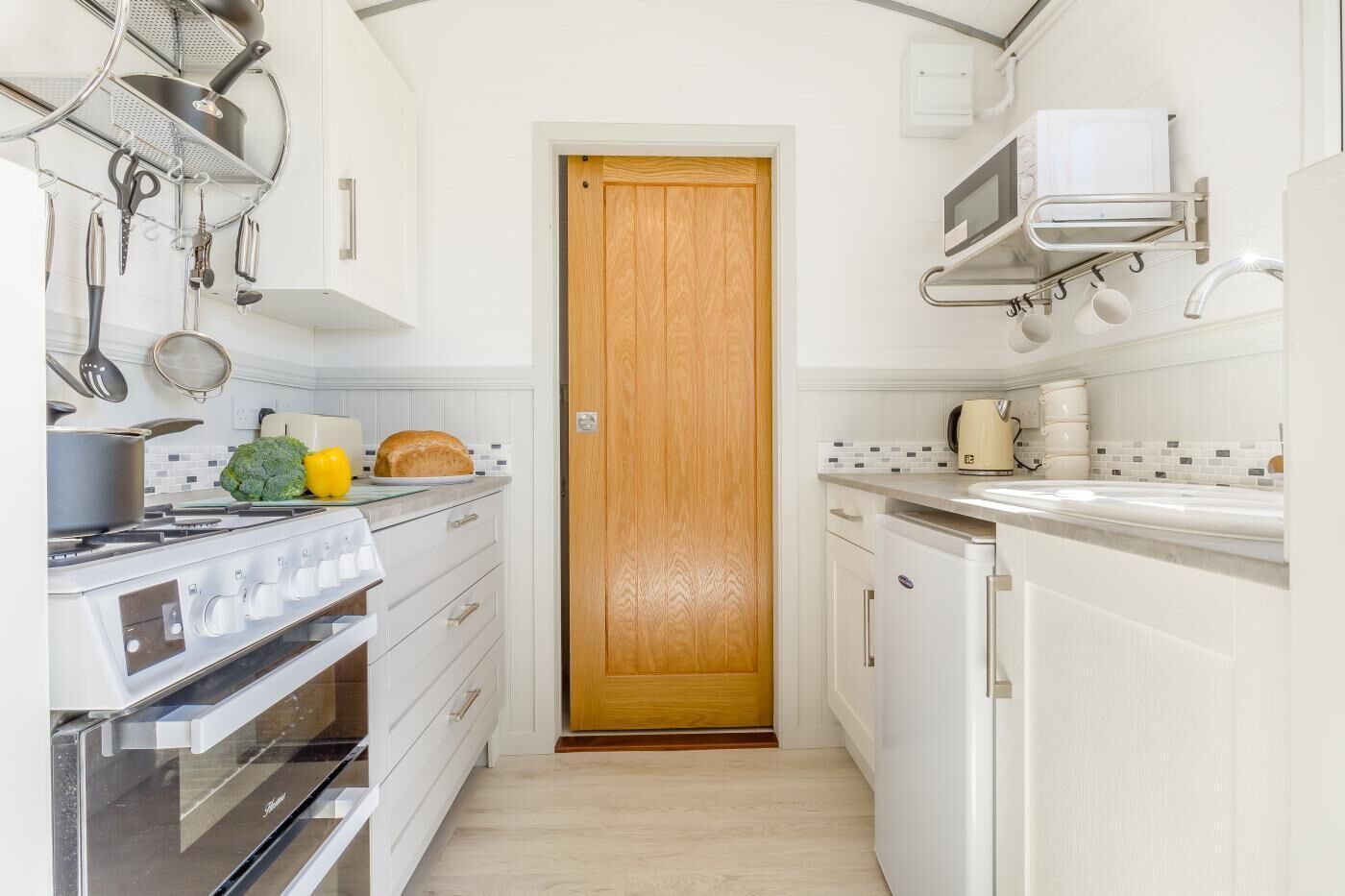 Microwave, oven, cookware/dishes/utensils