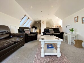 TV - 3 Bed in Horning (oc-1617) (Horning)
