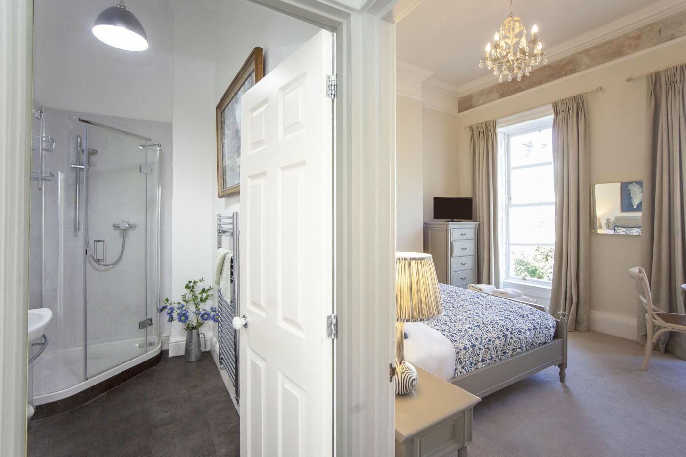 Iron/ironing board, free WiFi, bed sheets
