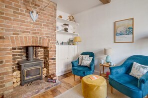 Télévision, cheminée