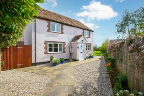 Exterior - 3 Bed in Bodham (oc-1638) (Bodham)