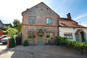 Exterior - 2 Bed in Bodham (oc-1303) (Bodham)