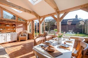 Dining - 2 Bed in Upton (oc-867) (Upton)