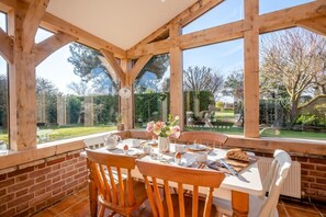 Dining - 2 Bed in Upton (oc-867) (Upton)