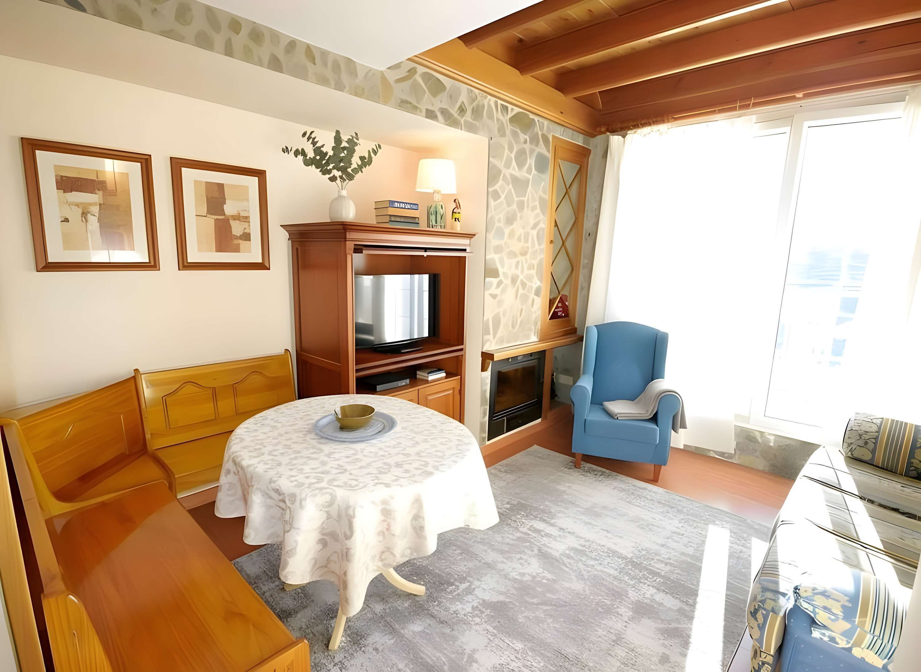 Télévision, cheminée