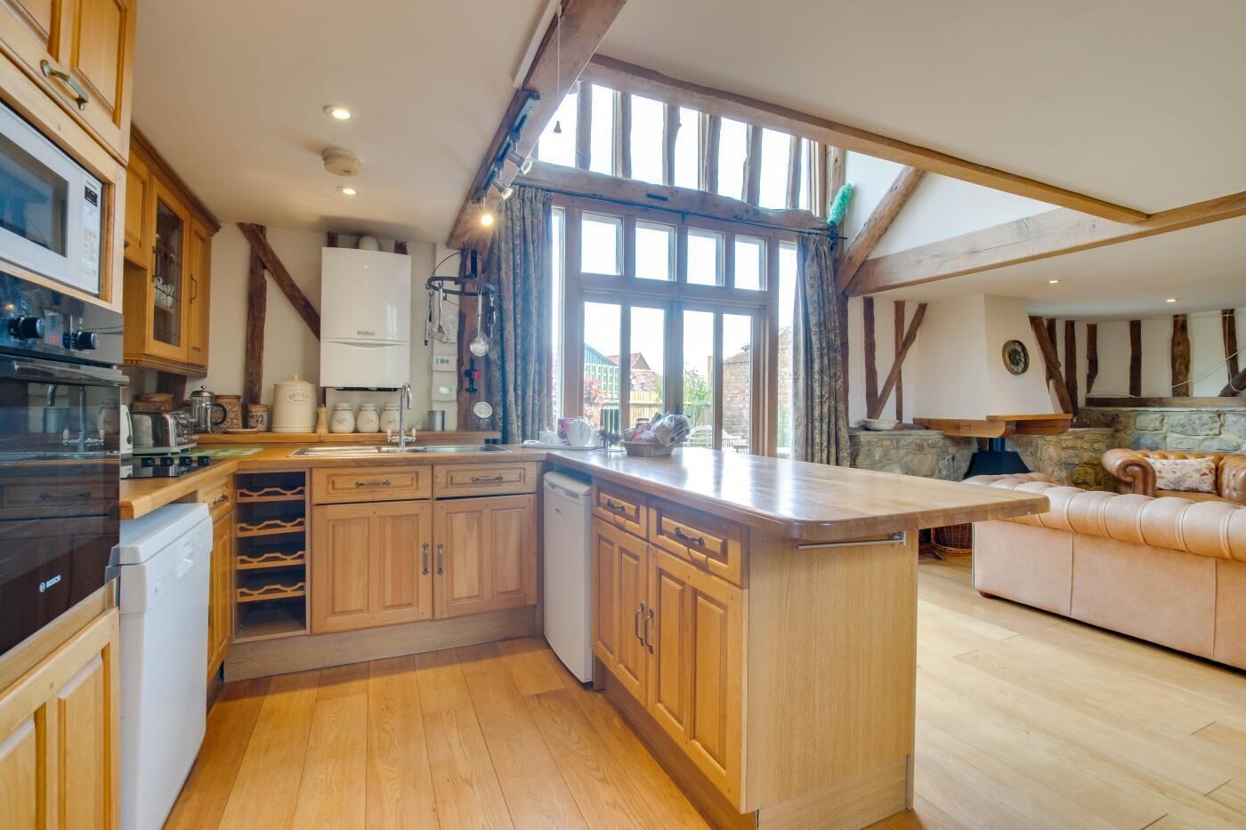 ميكروويف، فرن، غسالة أطباق، مستلزمات طهي/أطباق/أوعية