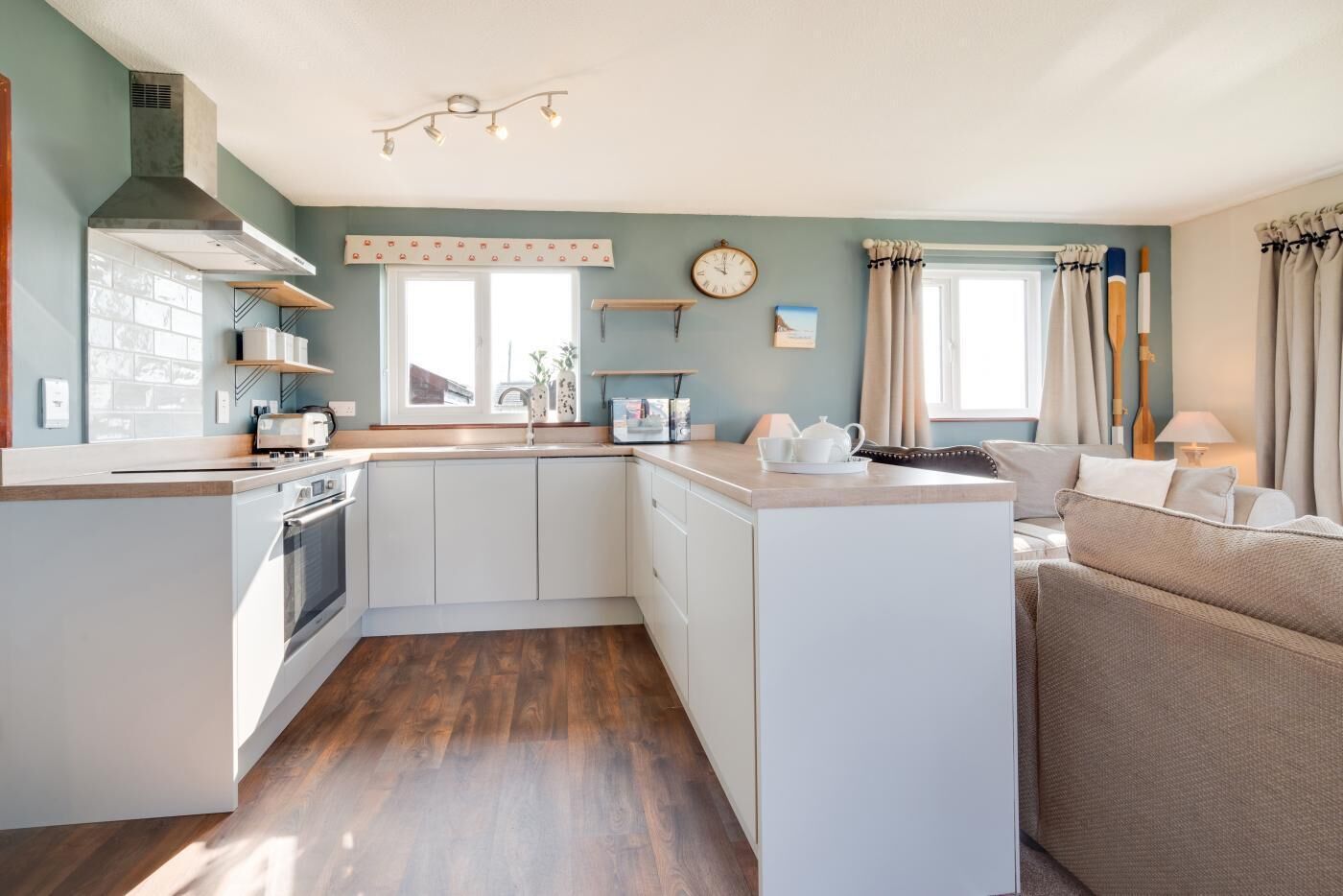 ميكروويف، فرن، غسالة أطباق، مستلزمات طهي/أطباق/أوعية