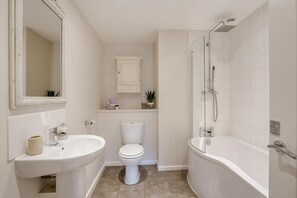 Hair dryer, towels - 3 Bed in Staplecross (oc-rh1162) (Sedlescombe)