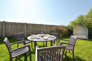 Outdoor dining - 3 Bed in Burnham Market (oc-660) (Burnham Market)