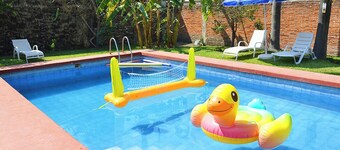 House with Private Pool 10 minutes from Six Flags