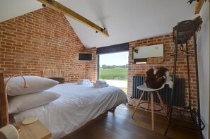 Iron/ironing board, free WiFi, bed sheets - 1 Bed in Stone (oc-tn618) (Stone in Oxney)