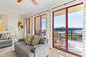 Smart TV, DVD player