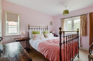 4 chambres, fer et planche à repasser, Wi-Fi gratuit, draps fournis