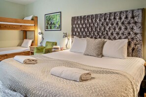 熨斗/熨衫板、免費 Wi-Fi、床單