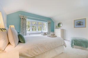 Iron/ironing board, bed sheets - 3 Bed in Knapton (oc-1191) (Knapton)
