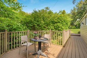 Outdoor dining - 1 Bed in Fairwarp (oc-sx946) (Fairwarp)