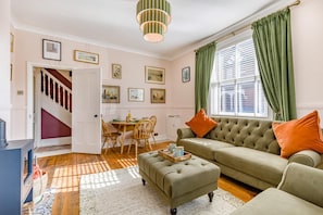 TV - 2 Bed in Cromer (oc-s32971) (Cromer)